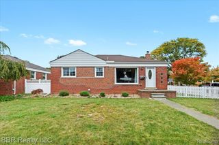 3236 S Margarette Court, Trenton, MI 48183