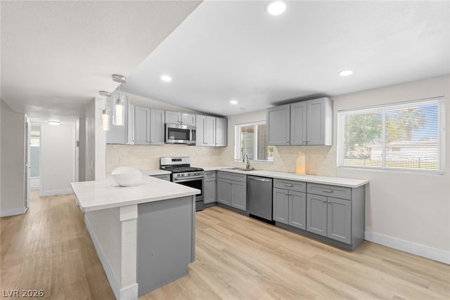 3016 Jansen Avenue, Las Vegas, NV 89101