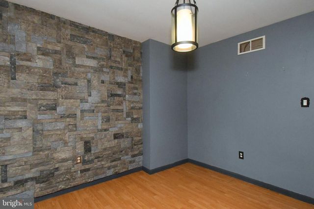 87 HELLBERG AVE, Chalfont, PA 18914