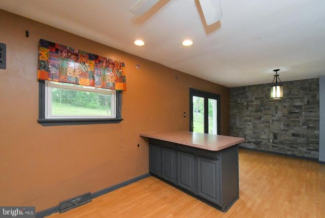 87 HELLBERG AVE, Chalfont, PA 18914