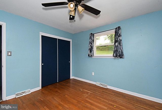 87 HELLBERG AVE, Chalfont, PA 18914