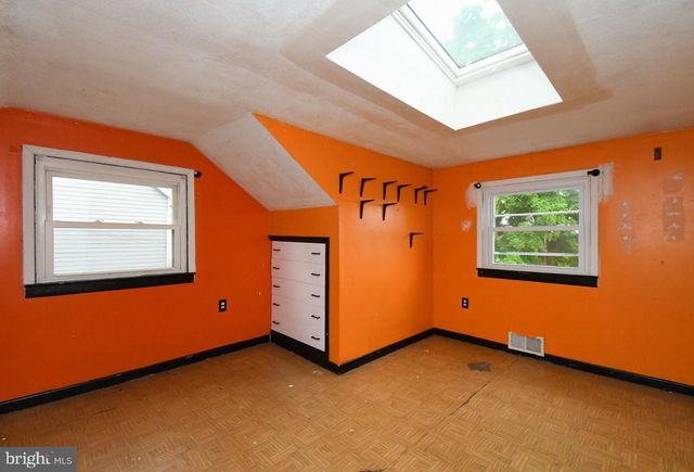 87 HELLBERG AVE, Chalfont, PA 18914