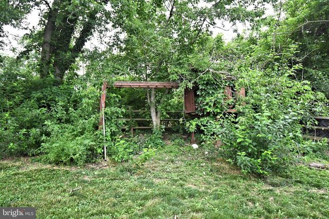 87 HELLBERG AVE, Chalfont, PA 18914
