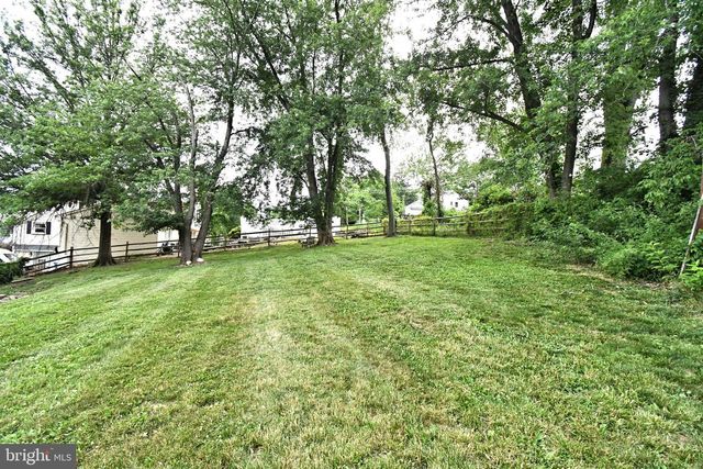 87 HELLBERG AVE, Chalfont, PA 18914