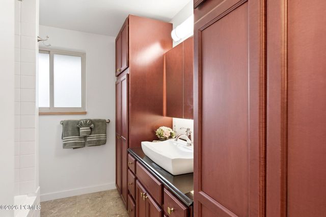 960 E Sagehill Drive, Millcreek, UT 84124