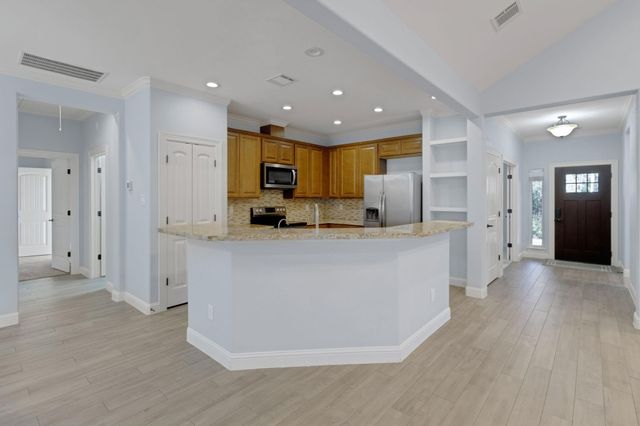 30 Beachwood Way, Coldspring, TX 77331