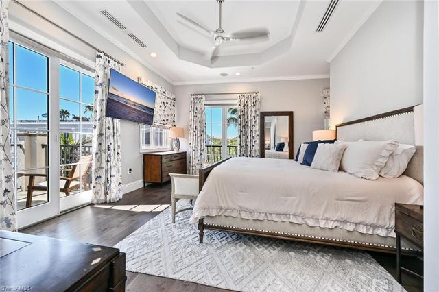 433 5th ST S, Naples, FL 34102