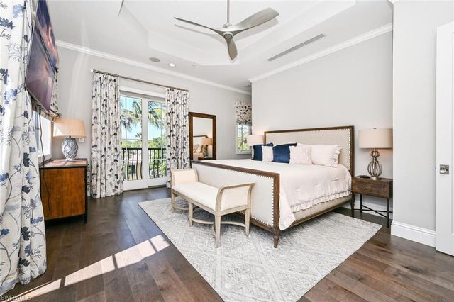 433 5th ST S, Naples, FL 34102