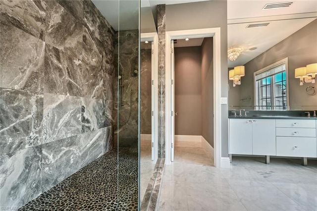 433 5th ST S, Naples, FL 34102