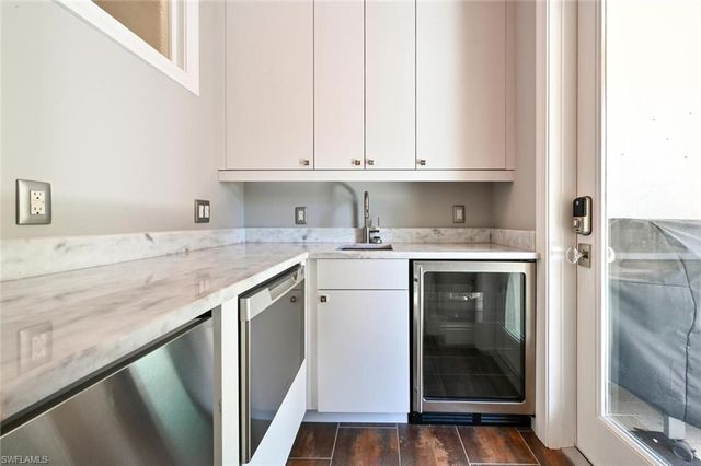 433 5th ST S, Naples, FL 34102