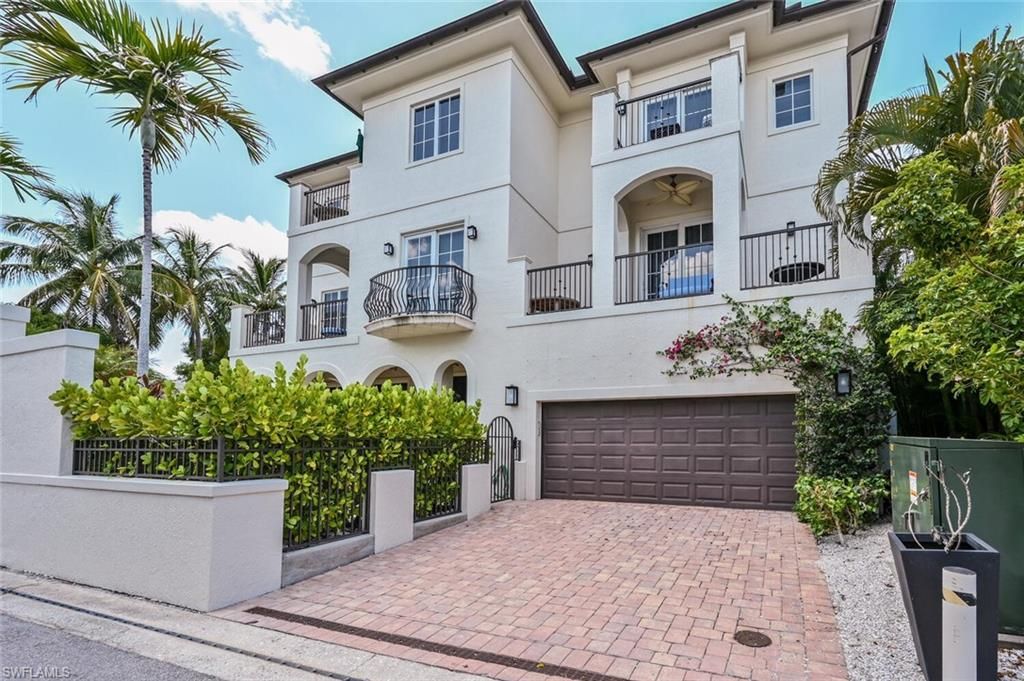 433 5th ST S, Naples, FL 34102