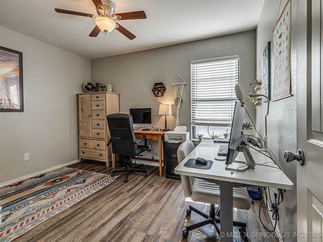 2705 W Laredo Street, Broken Arrow, OK 74012