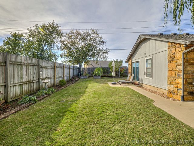 2705 W Laredo Street, Broken Arrow, OK 74012