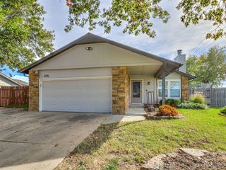 2705 W Laredo Street, Broken Arrow, OK 74012