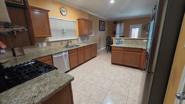 21218 Wickton Lane, Humble, TX 77338