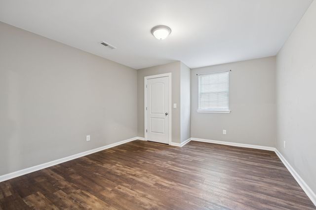 801 Poplar Ave, Springfield, TN 37172