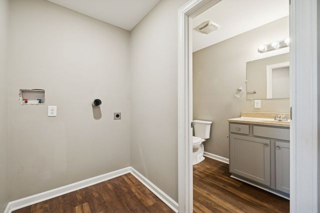 801 Poplar Ave, Springfield, TN 37172