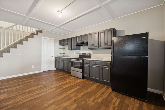 801 Poplar Ave, Springfield, TN 37172