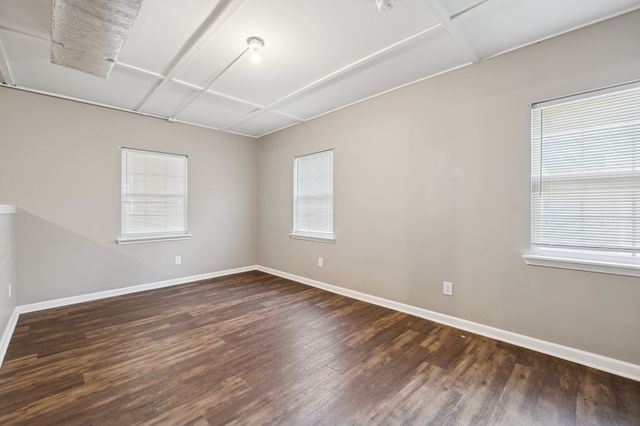 801 Poplar Ave, Springfield, TN 37172