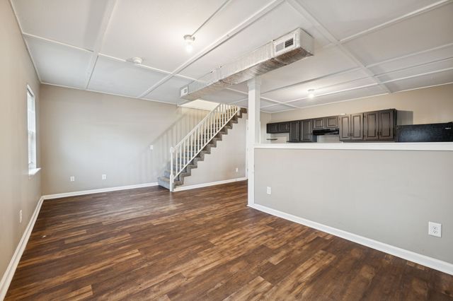 801 Poplar Ave, Springfield, TN 37172
