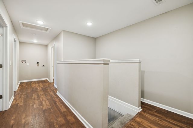 801 Poplar Ave, Springfield, TN 37172