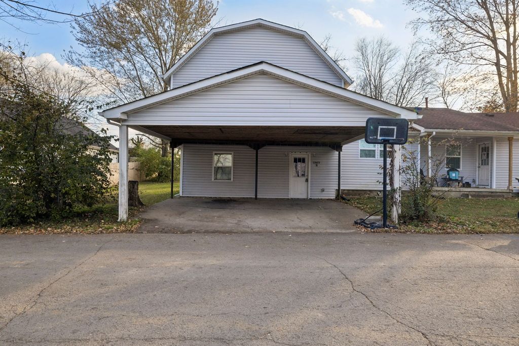 801 Poplar Ave, Springfield, TN 37172