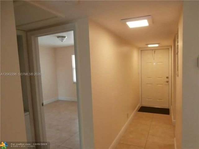 7830 NW 33rd Street 206, Davie, FL 33024