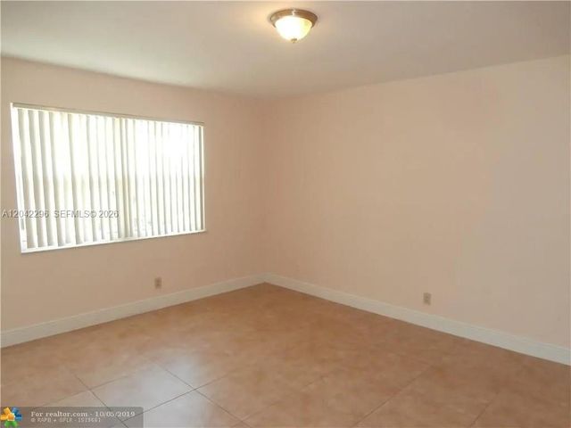 7830 NW 33rd Street 206, Davie, FL 33024