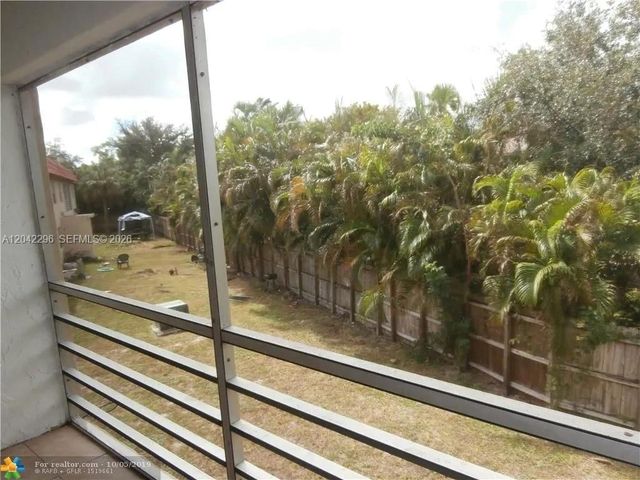 7830 NW 33rd Street 206, Davie, FL 33024