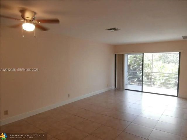 7830 NW 33rd Street 206, Davie, FL 33024