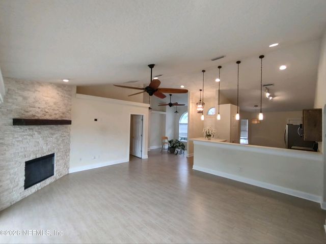1264 WINDING BROOK Court, Middleburg, FL 32068