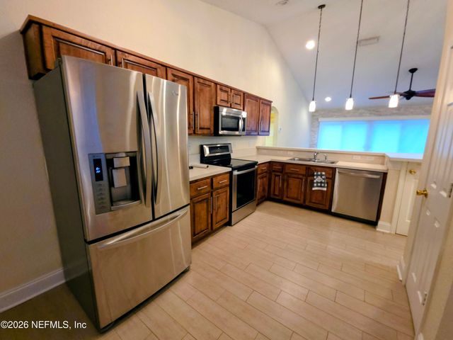 1264 WINDING BROOK Court, Middleburg, FL 32068