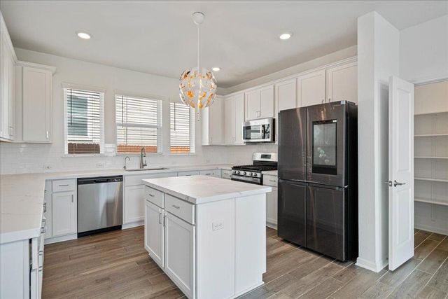 6516 Rounded Pebble LN, Buda, TX 78610