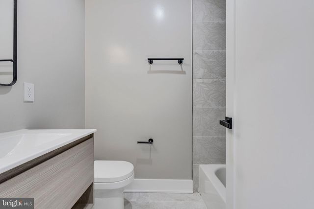 1703 W VIRGINIA AVE NE #2, Washington, DC 20002