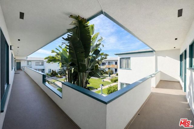 2041 Euclid Street 16, Santa Monica, CA 90405