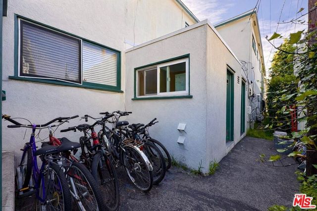 2041 Euclid Street 16, Santa Monica, CA 90405