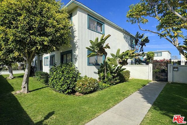 2041 Euclid Street 16, Santa Monica, CA 90405
