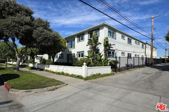 2041 Euclid Street 16, Santa Monica, CA 90405