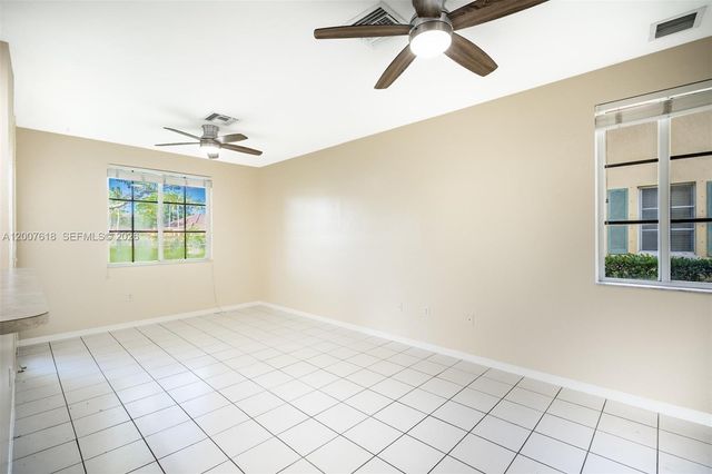6051 SW 19th Pl, North Lauderdale, FL 33068