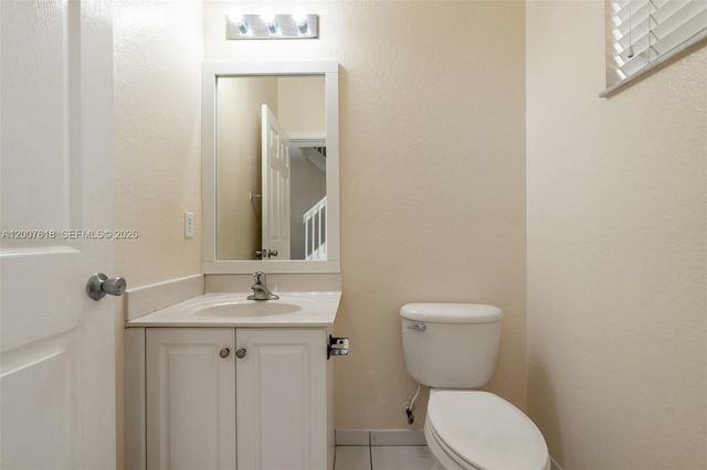 6051 SW 19th Pl, North Lauderdale, FL 33068