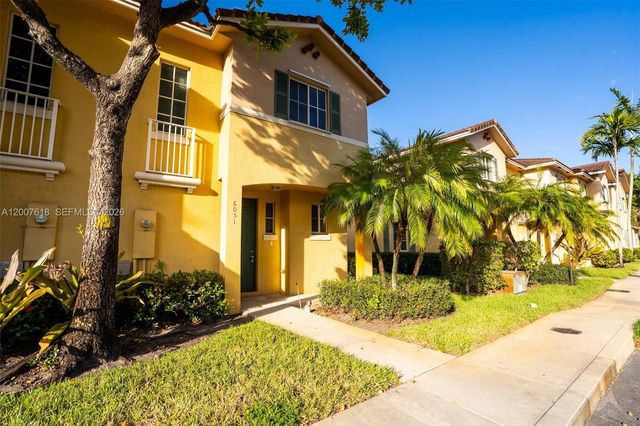 6051 SW 19th Pl, North Lauderdale, FL 33068