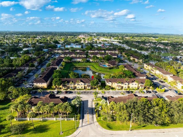 6051 SW 19th Pl, North Lauderdale, FL 33068