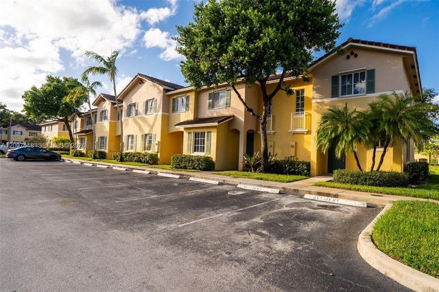 6051 SW 19th Pl, North Lauderdale, FL 33068