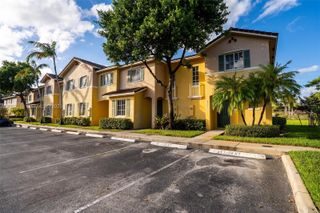 6051 SW 19th Pl, North Lauderdale, FL 33068