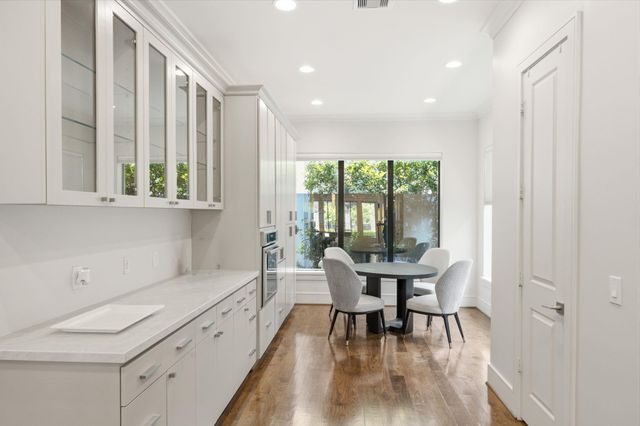 6011 Burgoyne Road A, Houston, TX 77057
