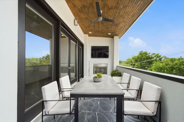 6011 Burgoyne Road A, Houston, TX 77057