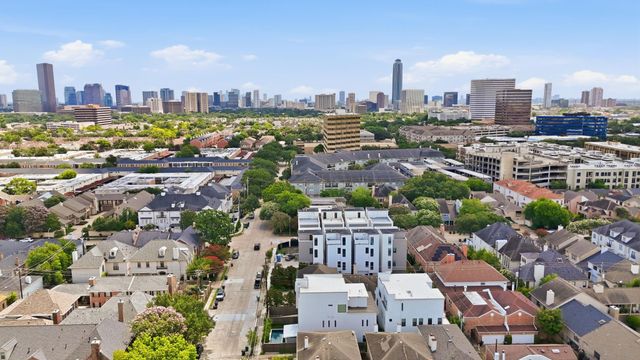 6011 Burgoyne Road A, Houston, TX 77057