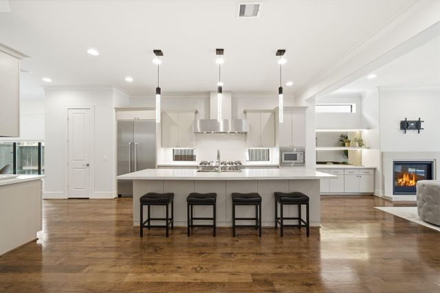 6011 Burgoyne Road A, Houston, TX 77057