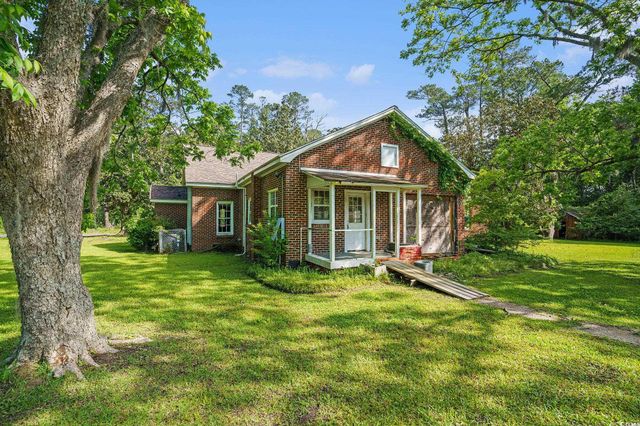 1895 Bucksville Dr., Conway, SC 29527