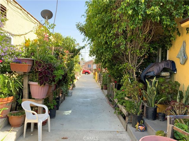 323 W Ross Place, Wilmington, CA 90744